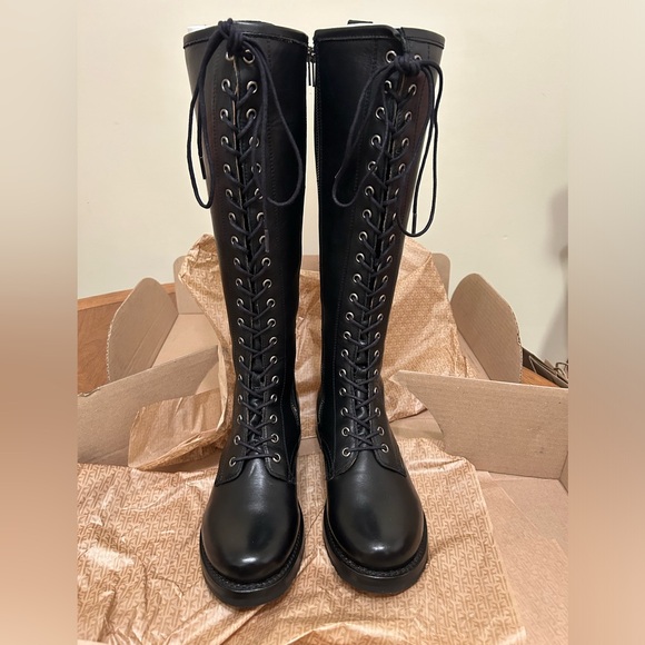 Frye Veronica Combat Tall Lace Up boots, Black, Size 9. BRAND NEW, IN BOX. - Picture 10 of 12